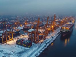 Puerto de Jeddah alcanza récord histórico de carga en julio