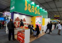 Compradores brasileños interesados en oferta de alimentos peruanos