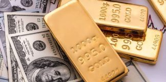 Oro supera US$4.600 y apunta a su mejor mes desde 1999