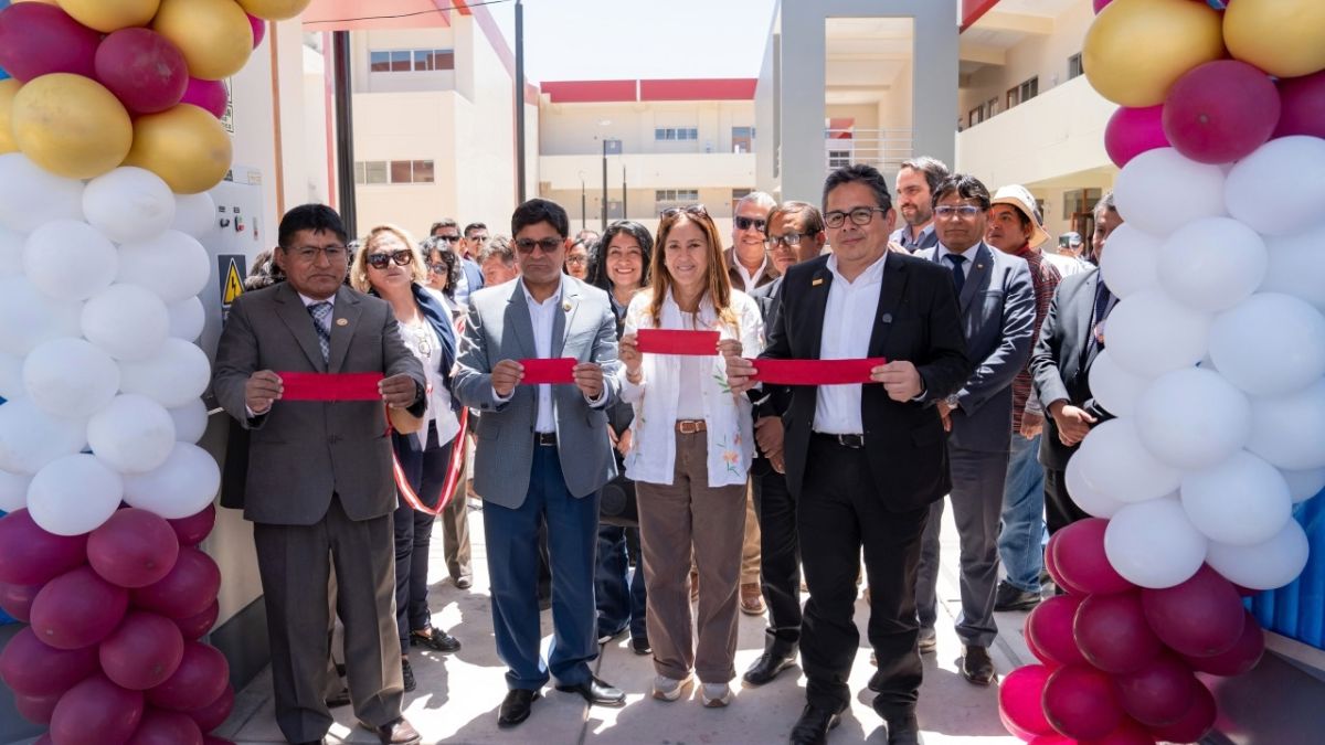 Ferreyros inaugura colegio en Arequipa, con inversión de S/ 34 millones, vía Obras por Impuestos Ferreyros inaugura colegio en Arequipa, con inversión de S/ 34 millones, vía Obras por Impuestos