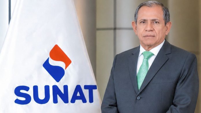 WEB - MEDIOS (15) César Luna Victoria León asumirá la conducción de la Sunat por cinco años.