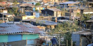 Pobreza extrema aumenta en El Salvador y supera el 7% en algunos hogares