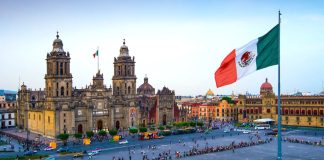 Deuda récord e inversión débil presionan las finanzas de México