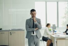 ¿Es buen momento para cambiar de trabajo? Cuatro aspectos que deberías evaluar antes de decidir