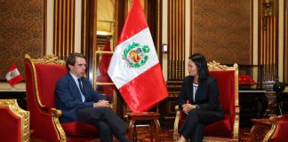 Keiko Fujimori se reunió con José María Aznar en Palacio de Gobierno