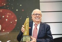 Julio Velarde recibe el primer Premio Legado Perú 2026 por su aporte al país