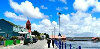 Reino Unido respalda a empresas que operan en Malvinas ante sanciones de Argentina