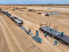 Avanza montaje del escenario para la misa del papa León XIV en Pimentel