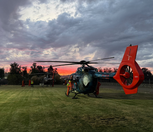 Batalla aérea contra el frío: helicópteros protegen la producción del vino chileno de las heladas