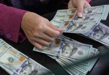 Dólar cierra en S/ 3,4338 mientras economía peruana crece 3,23%