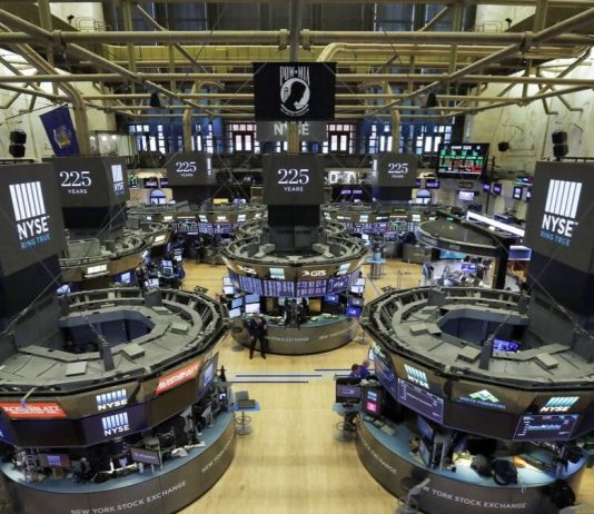 Wall Street resiste las tensiones geopolíticas mientras semiconductores registran su peor racha desde 2008
