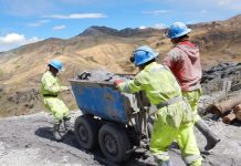 Osinergmin propone reducir de 350 a 200 toneladas el umbral para fiscalizar plantas de beneficio Osinergmin propone reducir el umbral de fiscalización de plantas de beneficio mineras.
