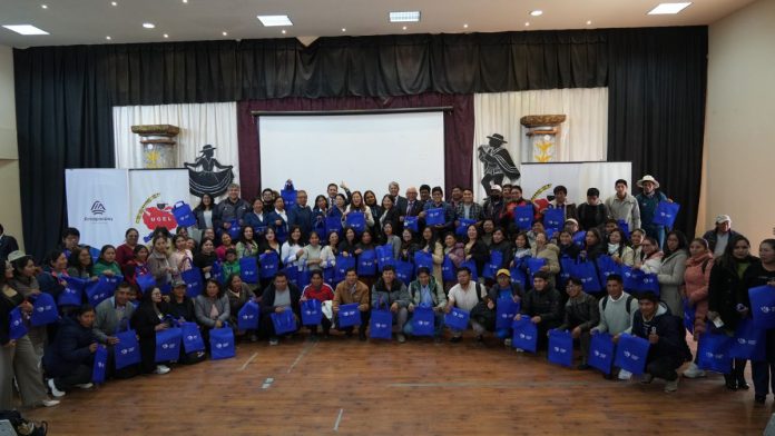 WEB - MEDIOS (39) Docentes de Espinar reciben capacitación