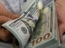 Dólar sube 0,36% en Perú en medio de caída de la bolsa y tensión política
