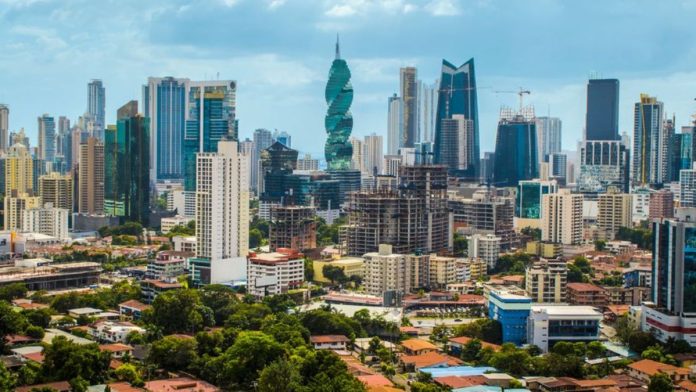 WEB - MEDIOS (43) Centroamérica crecería 4,2% en 2026, con Panamá y El Salvador a la cabeza.