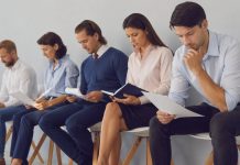 IPE: El empleo crece, pero persisten la informalidad y la caída del empleo juvenil